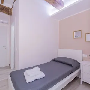 Affittacamere Residenza Borgo Guazzo Italia